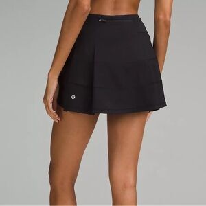 Lululemon Pace Rival Mid-Rise Skirt Size 6 Black
